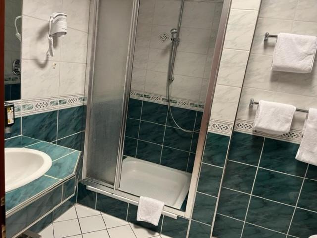 Hotel Roemischer Kaiser Трир Екстериор снимка