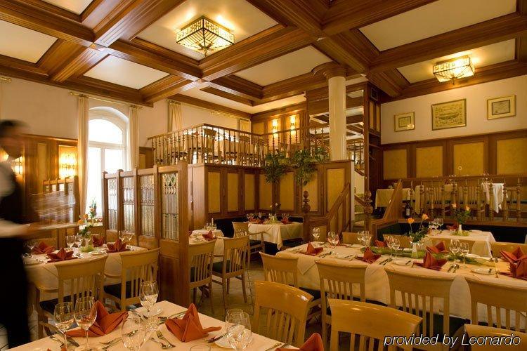 Hotel Roemischer Kaiser Трир Ресторант снимка